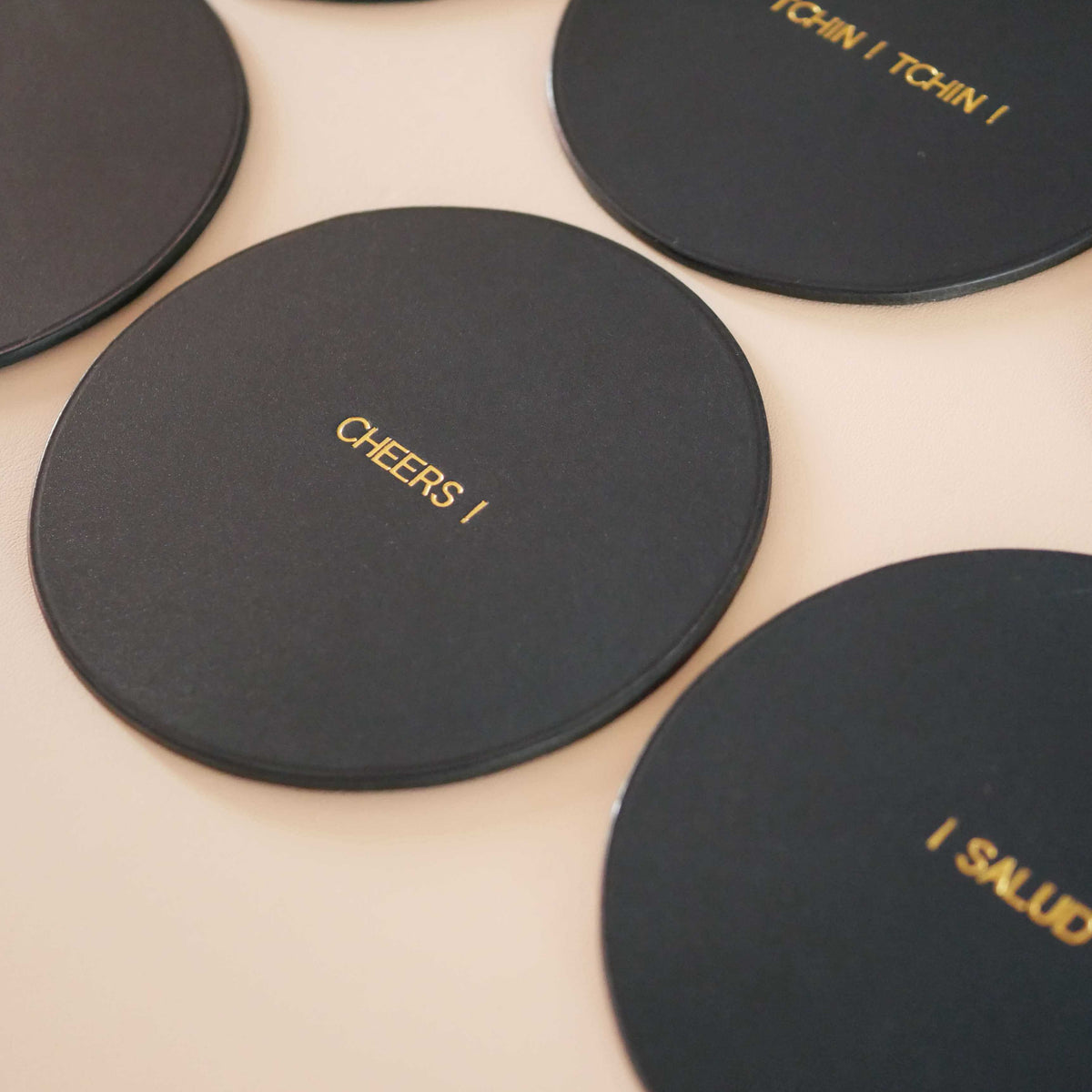 Dessous de verre en cuir personnalisables