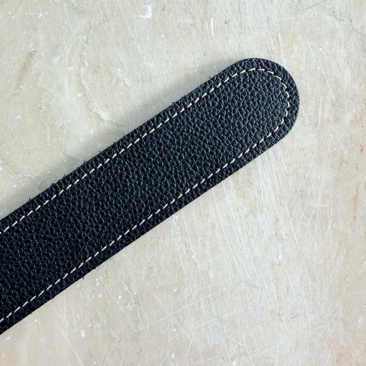 Marque-page en cuir personnalisable