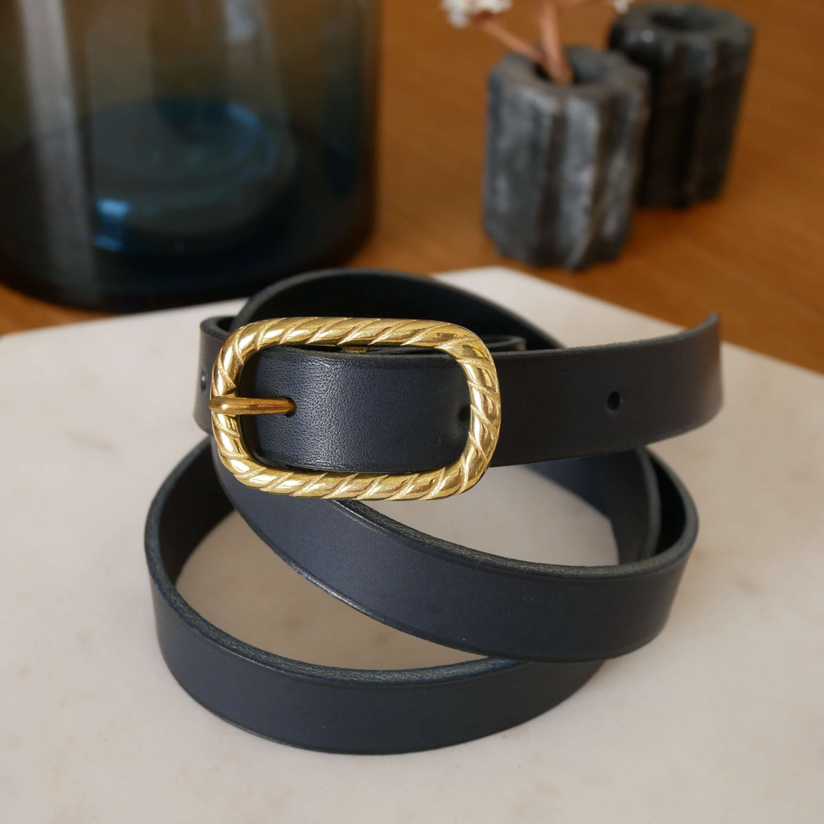 Ceinture fine femme Louise en cuir – Boucle torsadée, 2 cm