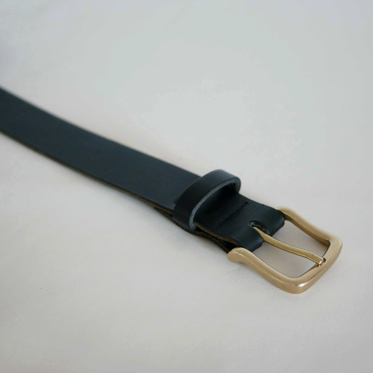 Ceinture Alix en cuir – Boucle dorée