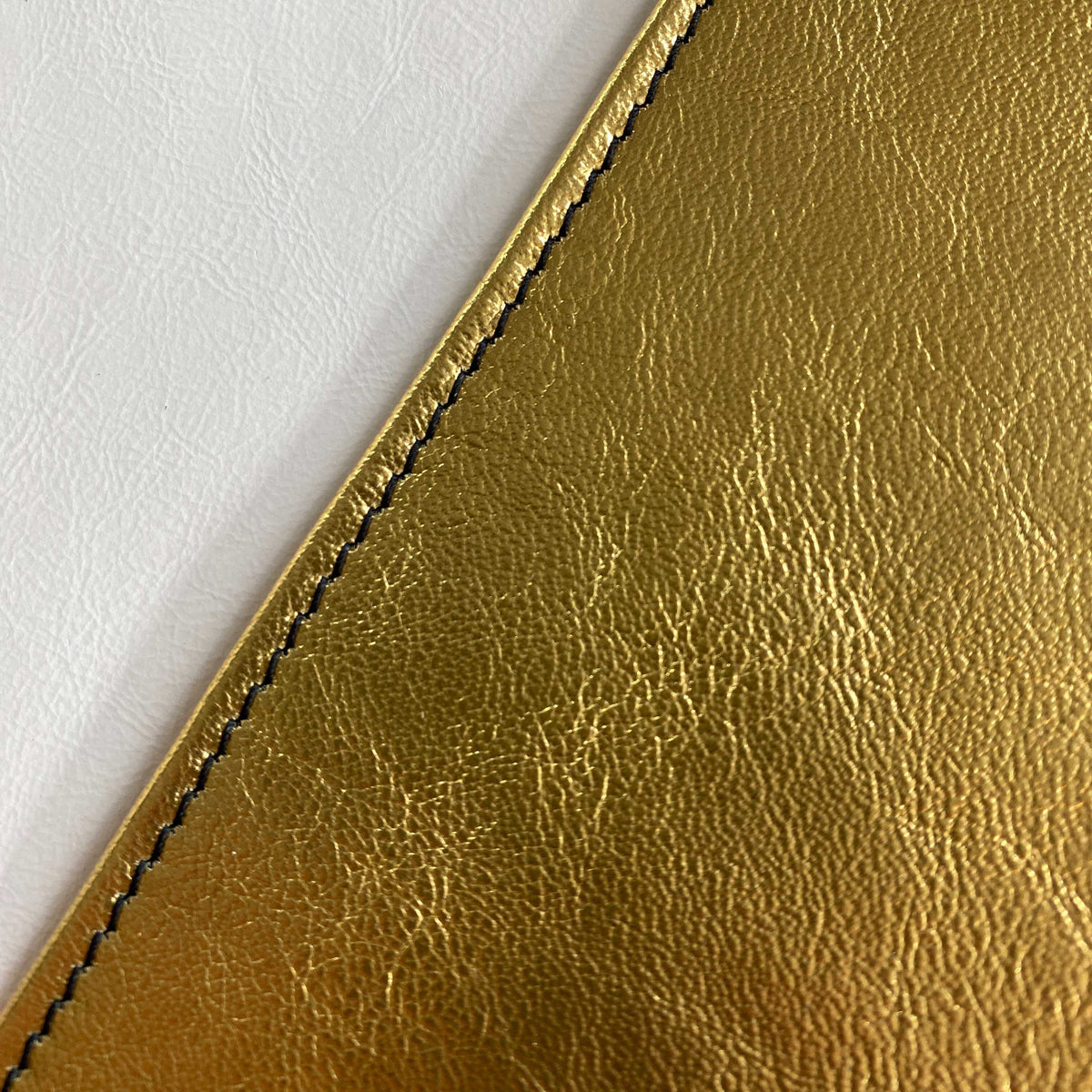 Petit protège-carnet en cuir personnalisable