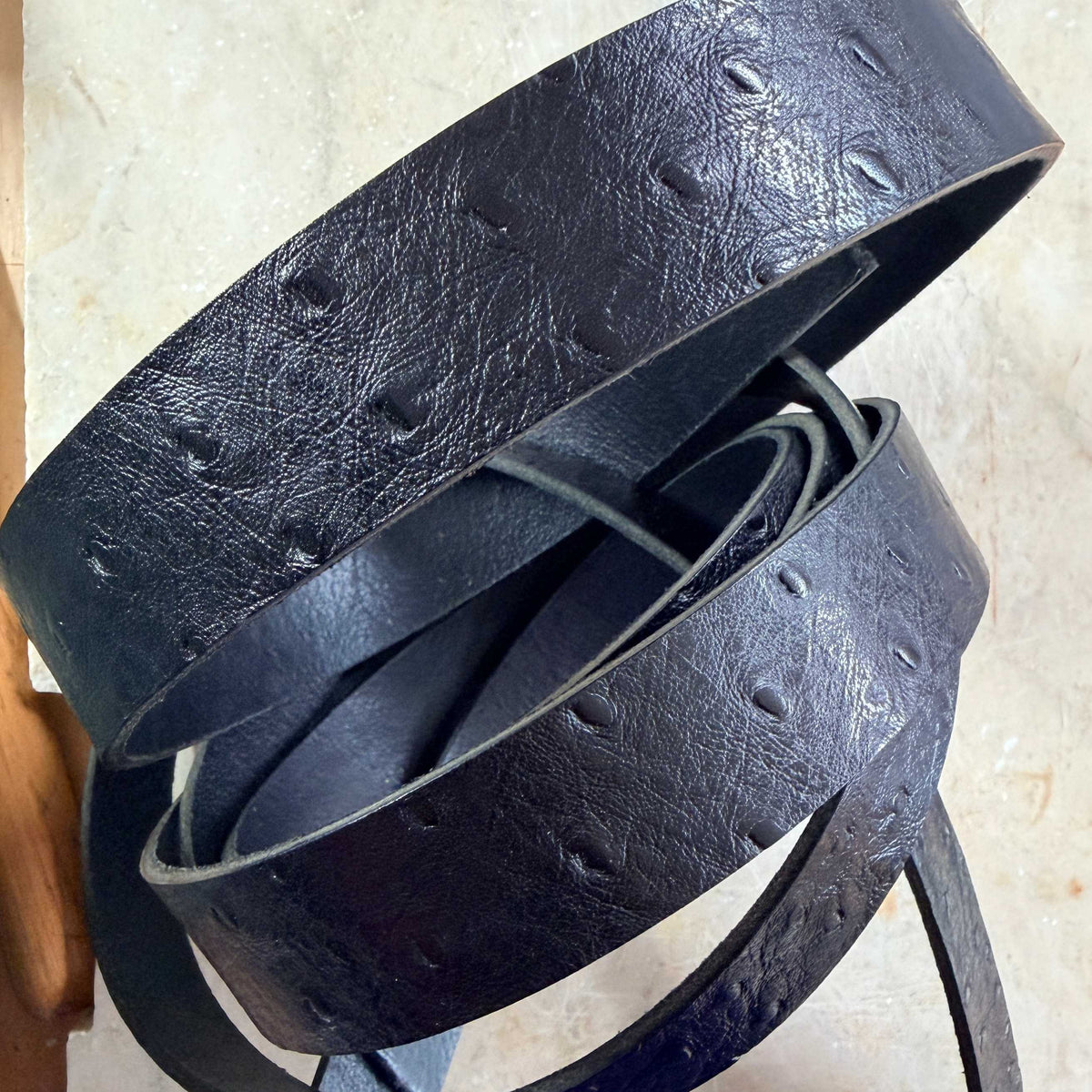 Ceinture femme Germaine moyenne en cuir – Boucle torsadée